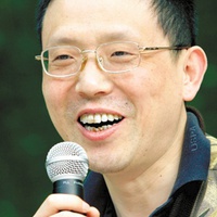 柳建伟