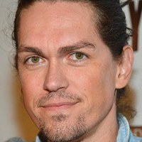Steve Howey