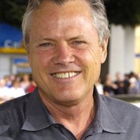 William Broyles Jr.