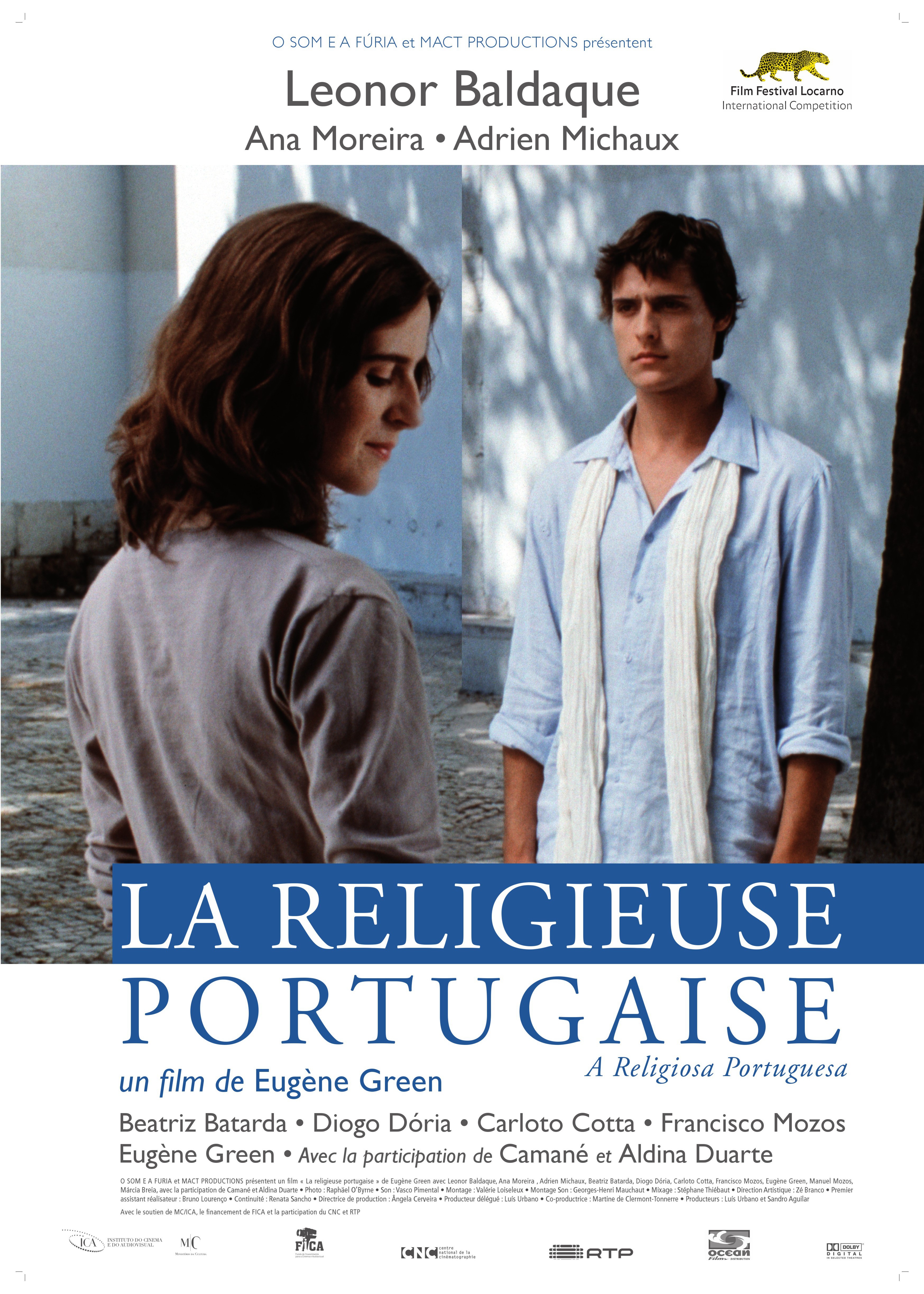 a young french actress in lisbon to shoot a movie is intrigued