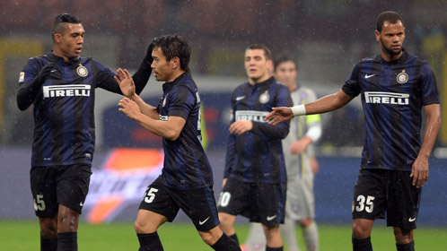 意甲联赛战火重燃 各路豪强争夺冠军宝座 球迷翘首以盼新赛季巅峰对决