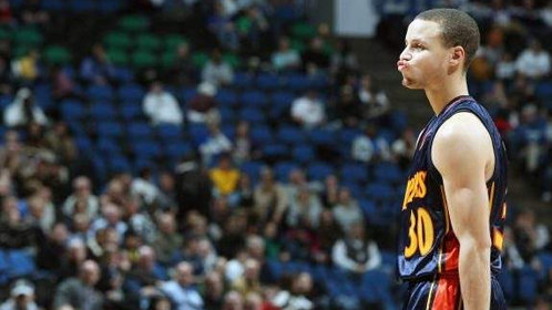 NBA经典回顾_精彩到爆炸NBA逆天绝杀进球合集_都是改命大师细数NBA令人振奋的绝杀时刻_高清