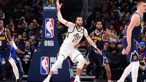 NBA集锦雄鹿核心球员爆发砍下高分带领球队逆转取胜全过程解析