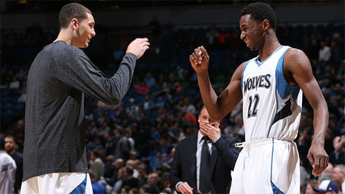 约基奇全能表现统治攻防两端