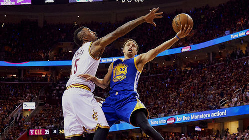 NBA超话球迷激辩MVP归属 字母哥约基奇巅峰对决谁主沉浮