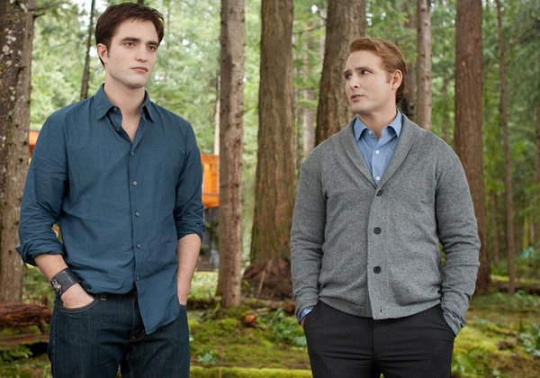 《暮色4上》片段 雅各布初见蕾妮·斯梅,烙印爱人