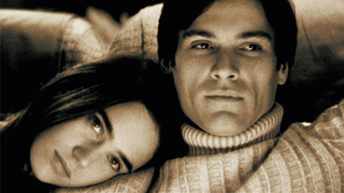 死亡中惊醒精彩片花帅气政治家与美女裸身相对