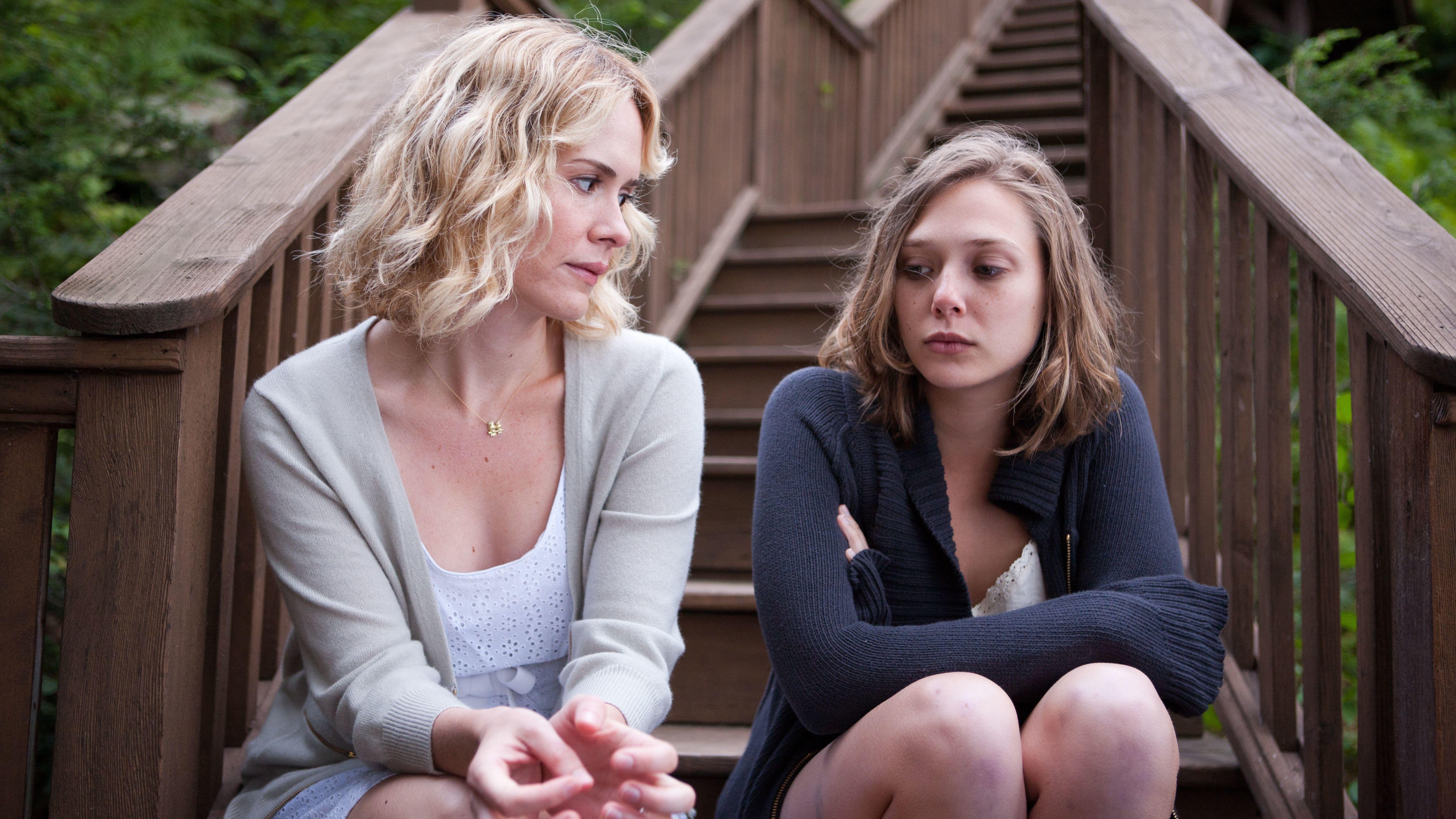 双面玛莎 年轻女孩身陷邪教阴影