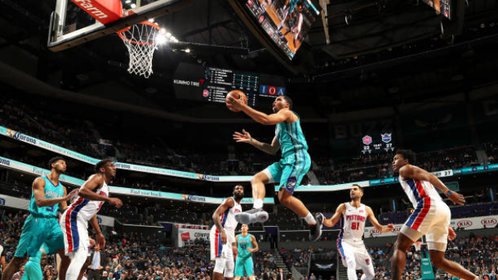 《NBA全场集锦》【得分】一个变向直冲内线沃克冲击篮筐拉杆秀手活_高清1080P在线观看平台_腾讯视频