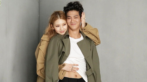 《我们结婚了》  憧憬夫妇性感情侣画报拍摄 jota展现结实腹肌