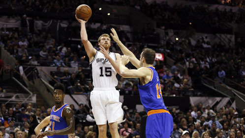 【助攻】格林四分卫长传 迪奥轻松上篮