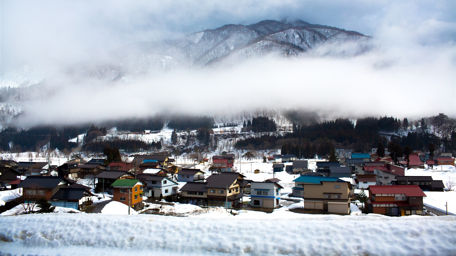 女子二手交易平台卖项链遭诈骗 "买家""客服"是一伙的