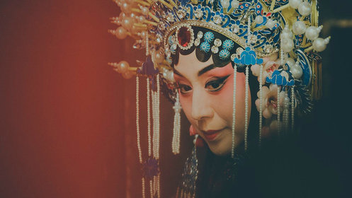 京剧《铡美案》选段 裘芸,王珮瑜演唱,大堂一折包龙图打坐开封府