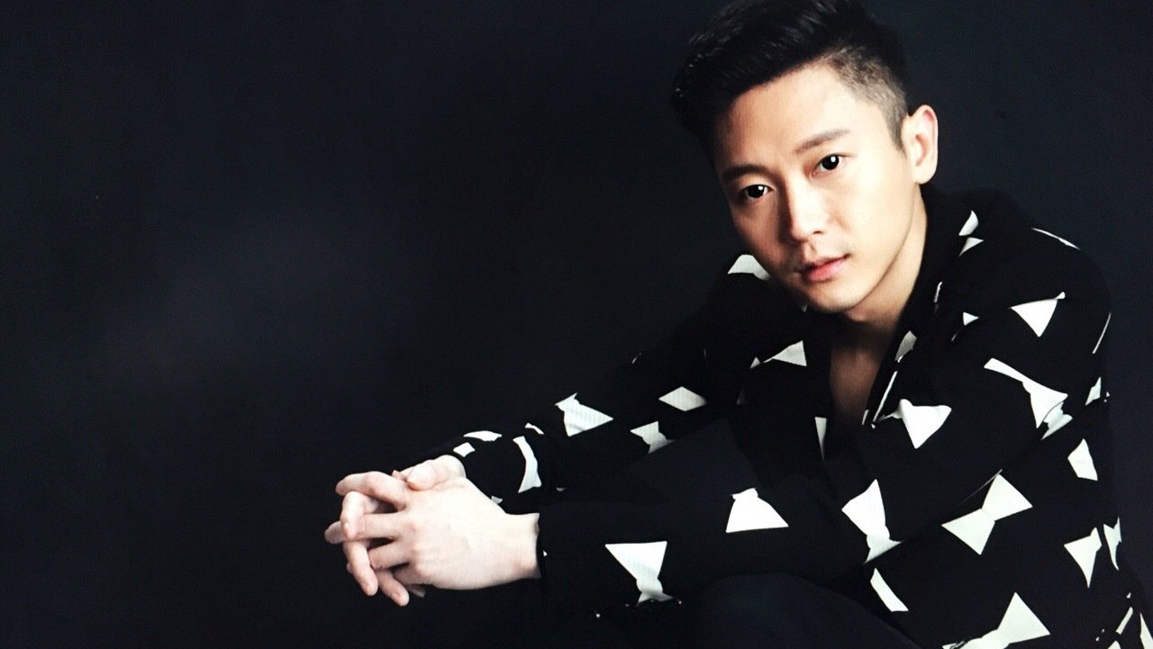 东来东往这首《时差》极具感染力的歌声,唱出美好青涩的恋爱_歌手东来