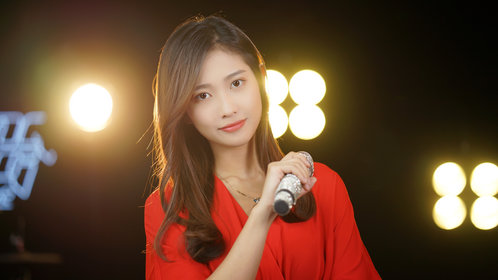 最近这首《桥边姑娘》太火了!韩甜甜现场清唱,一开口耳朵怀孕了