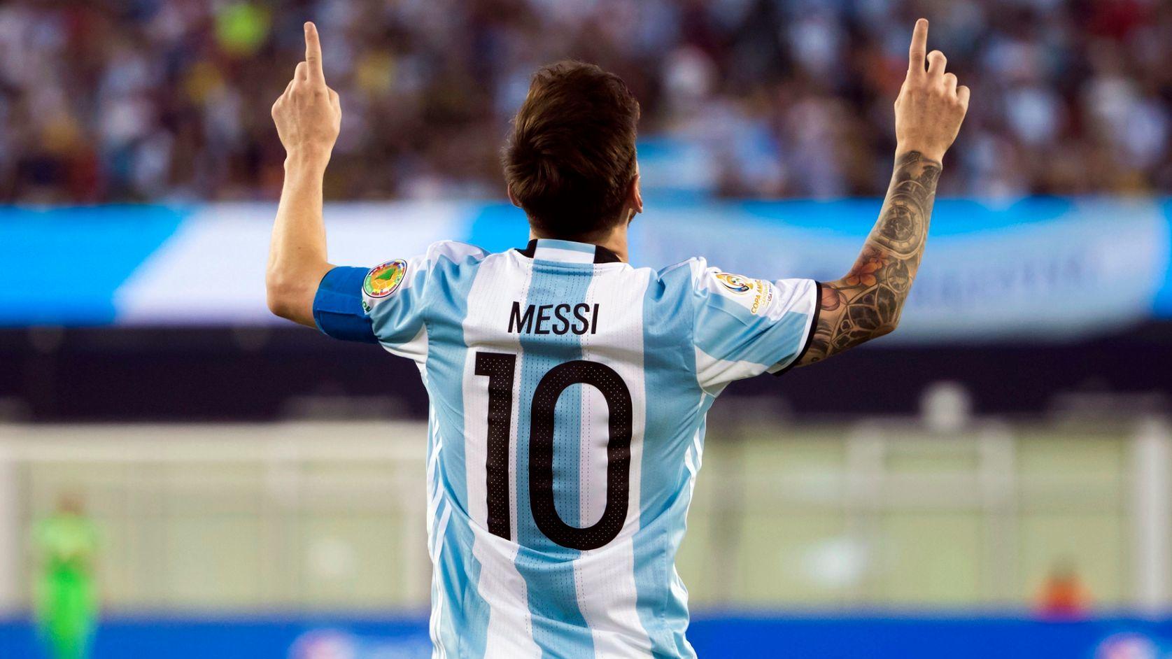 里奥·梅西-2014年世界杯决赛阿根廷高清壁纸预览 | 10wallpaper.com