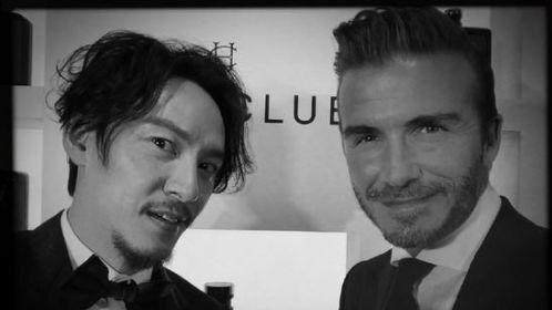 张震和贝克汉姆玩自拍何穗自曝是维多利亚粉丝_高清1080p在线观看平台