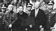 蒋介石和他的金主