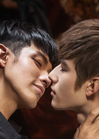 美国同志帅哥超市求婚快闪 眼泪hold不住!