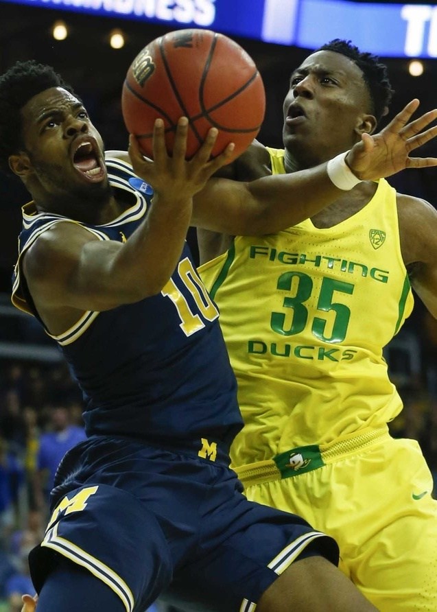 ncaa:密西根大学68-69俄勒冈大学